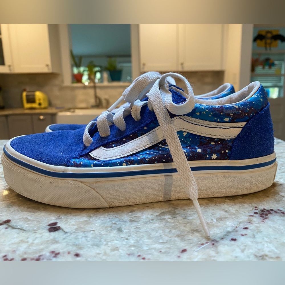 Vans Old Skool Blue Suede Low Tops Youth size 13.5